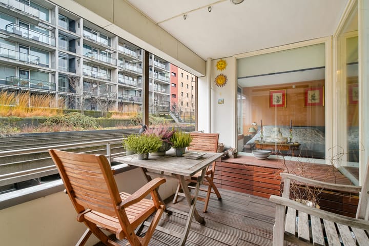 Foto 15 van Valkenburgerstraat 34-E