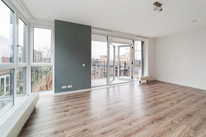 Photo 14 of Plein 1944 130-A