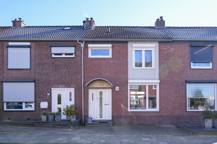Bekijk foto van Burgemeester Dortantsstraat 25