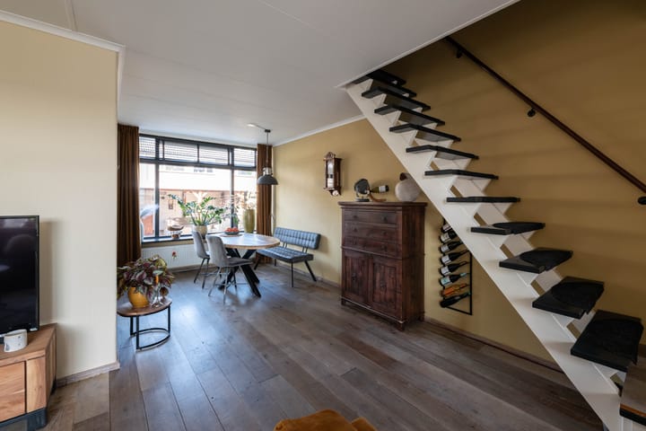 Foto 15 van Joost van den Vondellaan 11