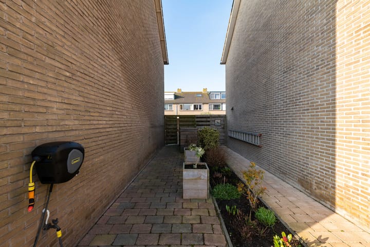 Foto 42 van Joost van den Vondellaan 11