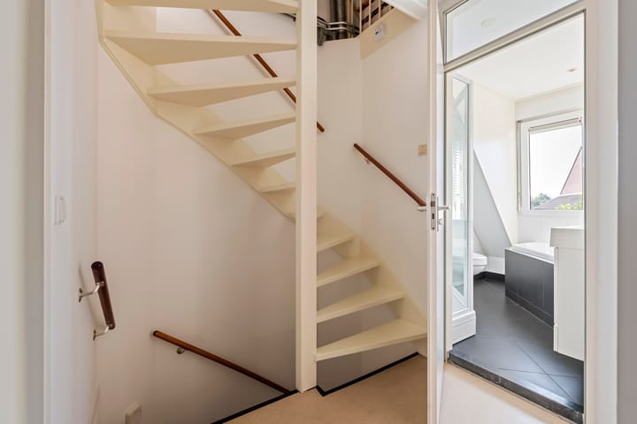 Foto 22 van Multatulistraat 7