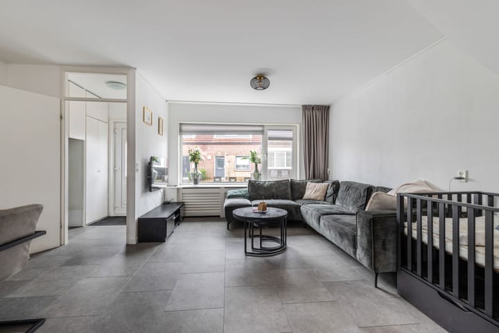 Foto 3 van Weegbree 7