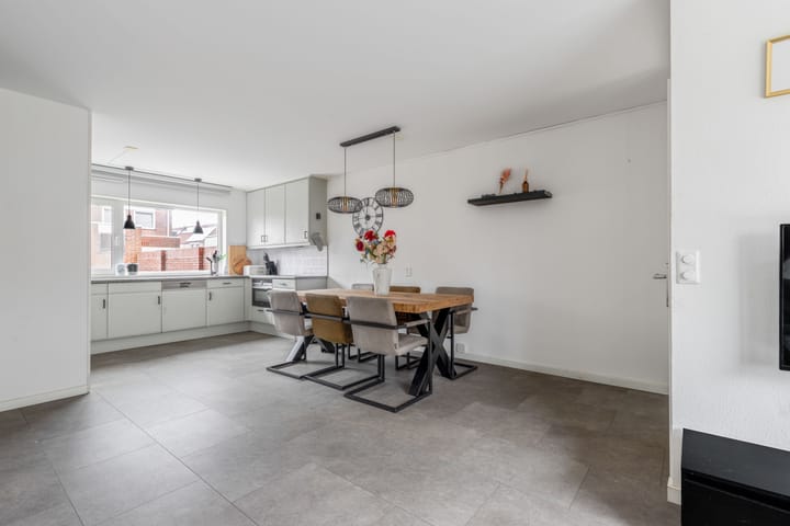 Foto 7 van Weegbree 7