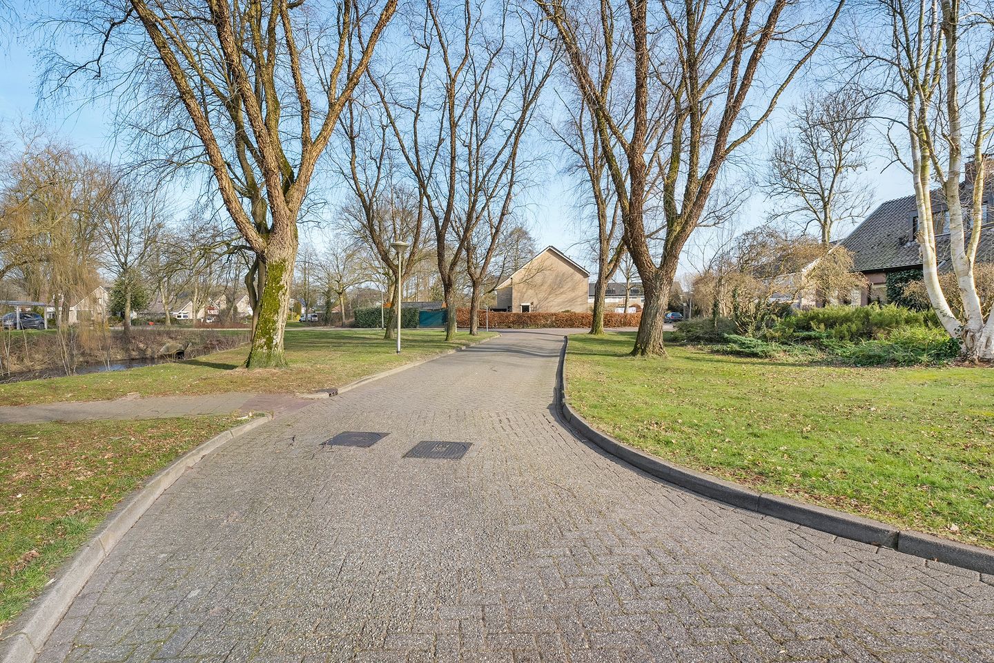 Foto 59 van Rietzangerstraat 1