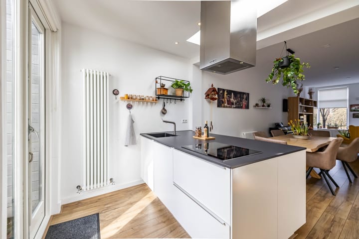 Photo 12 of Parallelweg 28