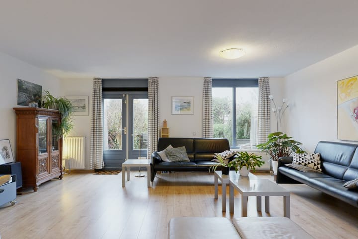 Foto 2 van Torenwacht 33