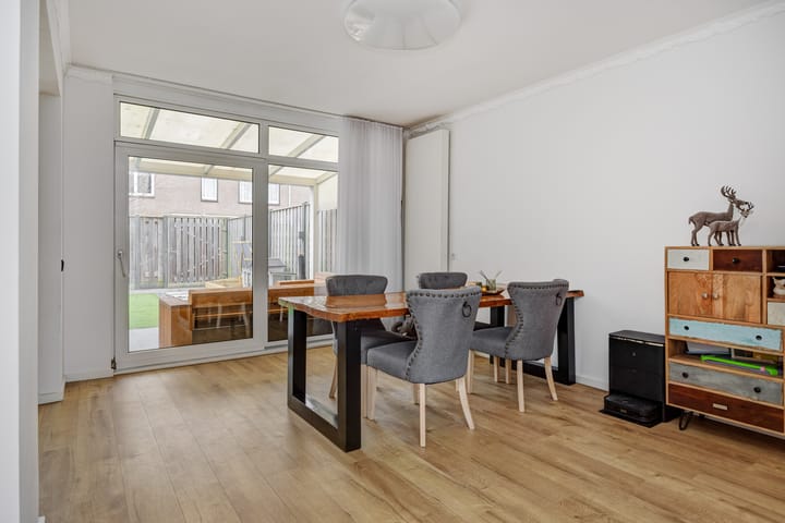 Photo 8 of Staringstraat 39