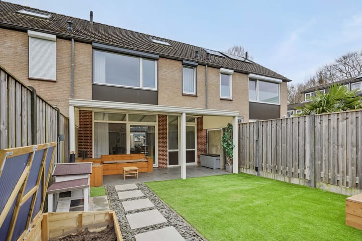 Photo 34 of Staringstraat 39