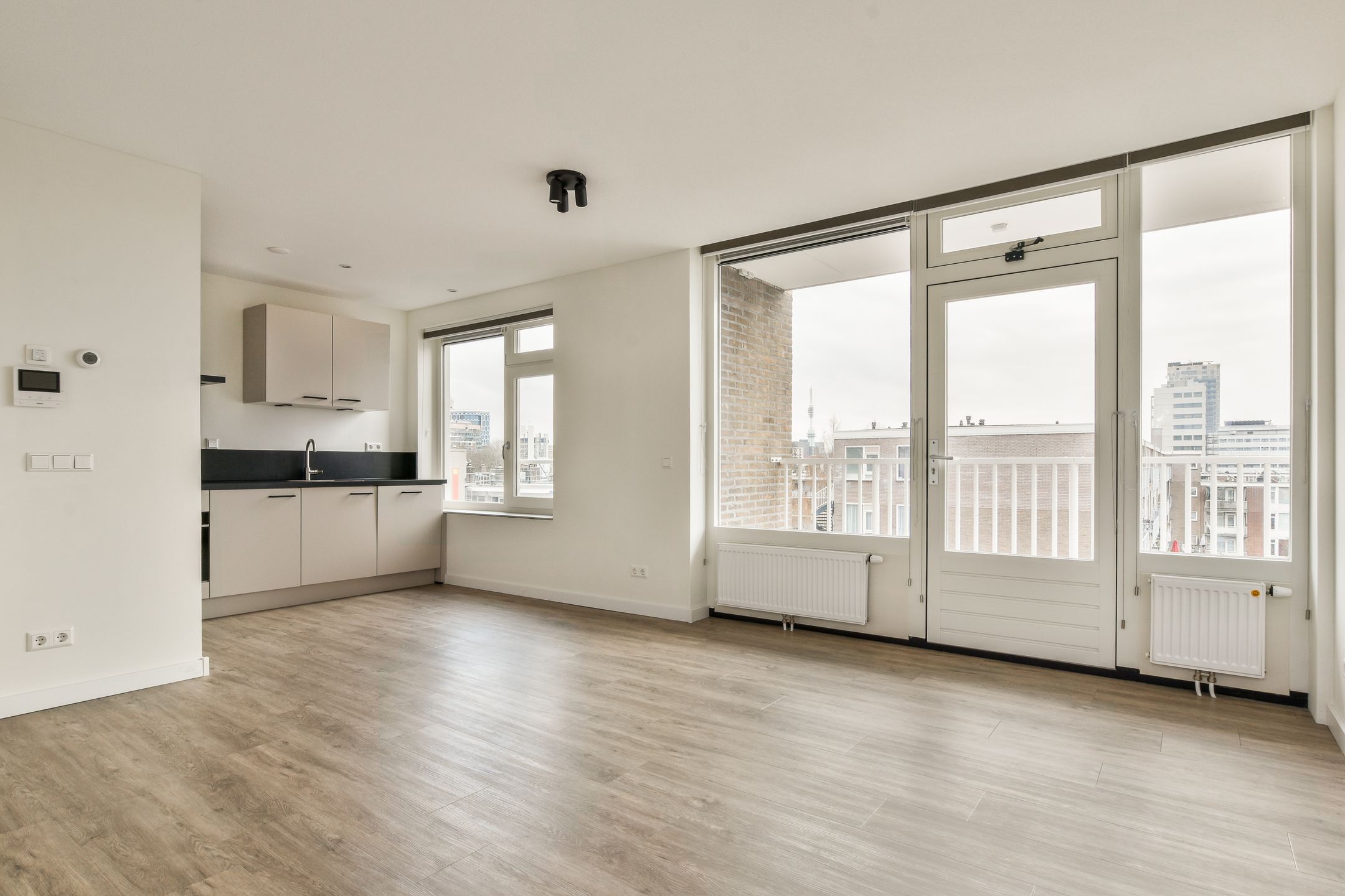 Photo 3 of Arent Janszoon Ernststraat 795-A