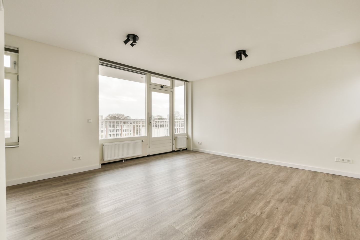 Photo 4 of Arent Janszoon Ernststraat 795-A