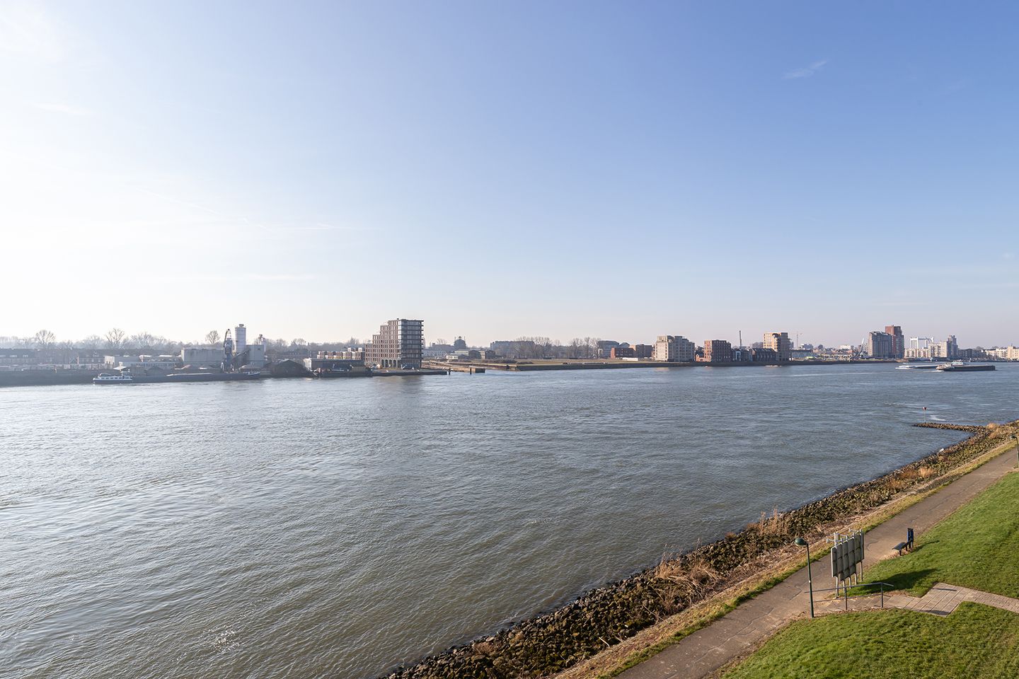 Foto 35 van Pontonniersweg 399