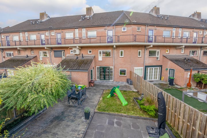 Photo 38 of J.C. Sterrenburgstraat 19