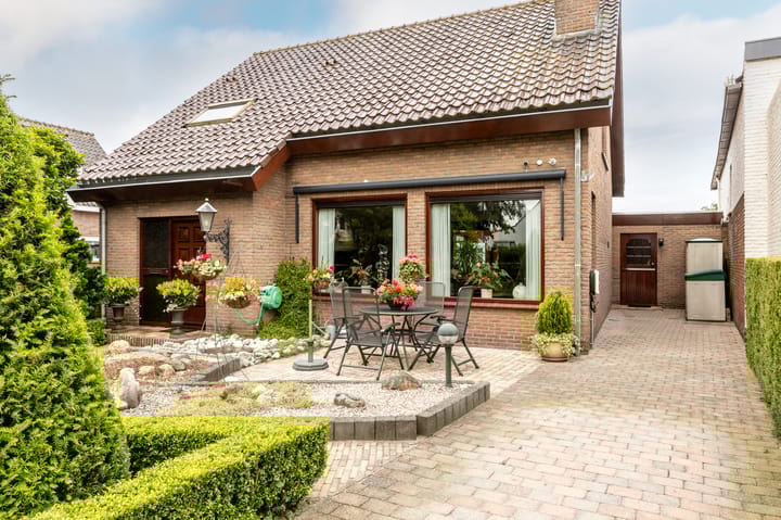 Photo 40 of Reewal 4