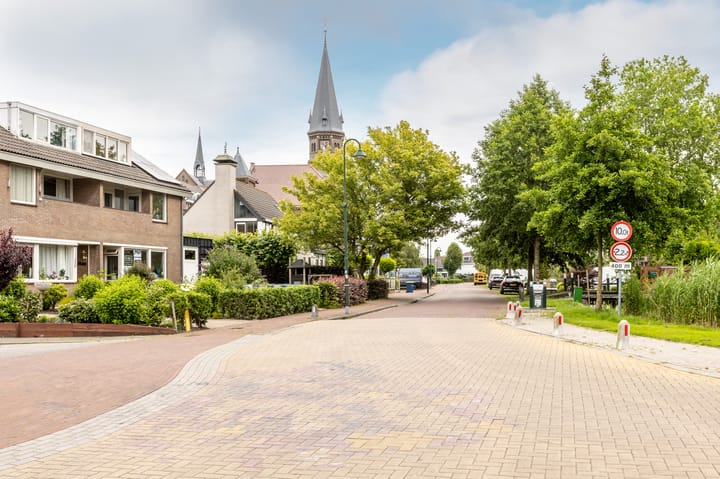 Photo 48 of Reewal 4