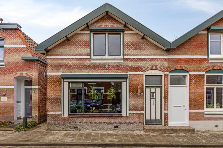 Foto 1 van Villa-Novastraat 36