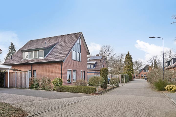 Foto 3 van Herman van Velzenstraat 10