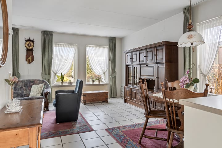 Foto 6 van Herman van Velzenstraat 10