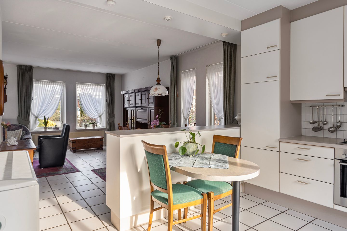 Foto 14 van Herman van Velzenstraat 10