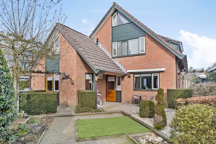 Foto 31 van Herman van Velzenstraat 10