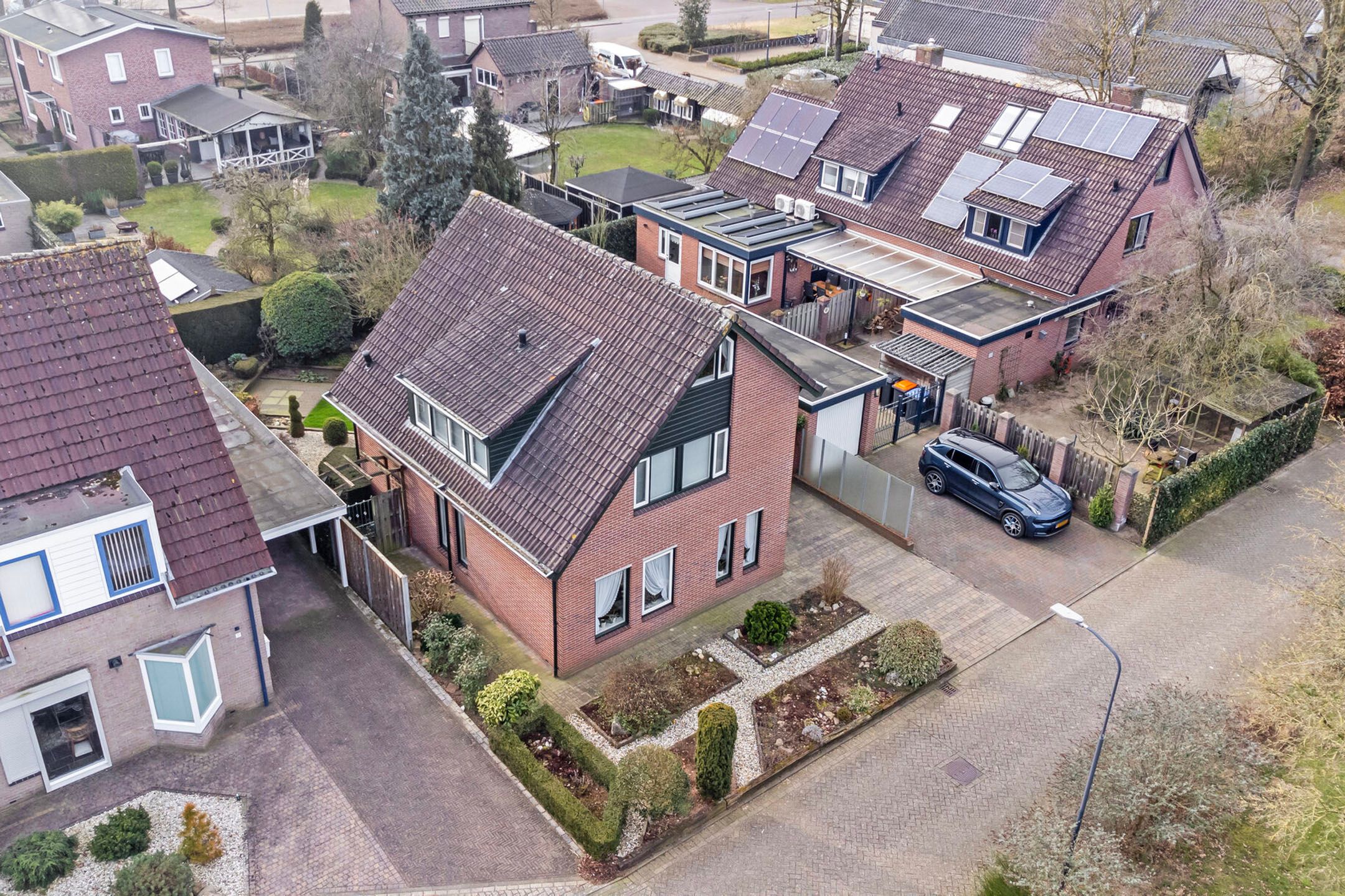 Foto 39 van Herman van Velzenstraat 10