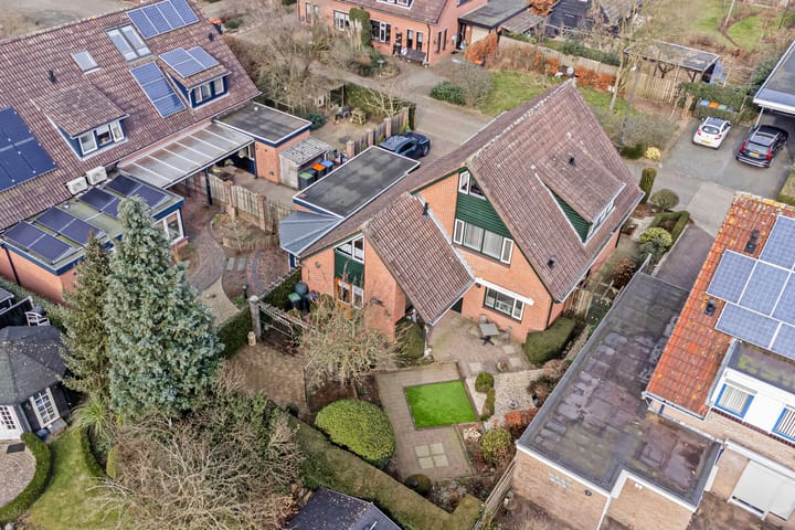 Foto 41 van Herman van Velzenstraat 10