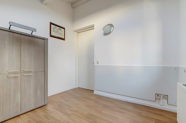 Foto 24 van Paul Schuitemastraat 3