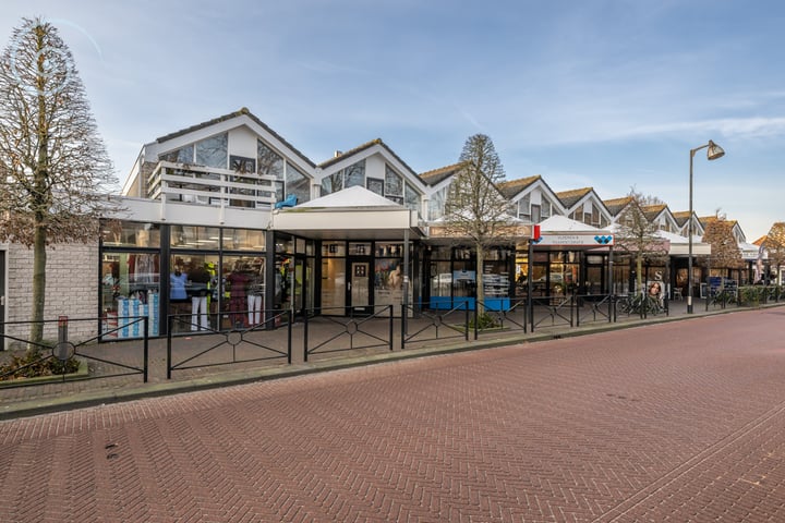 Beneden Zandpad 9-a, Middelharnis