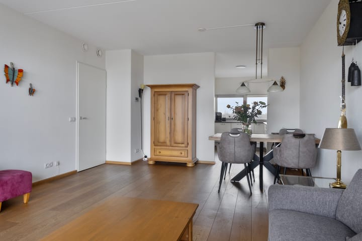 Foto 5 van Banier 69