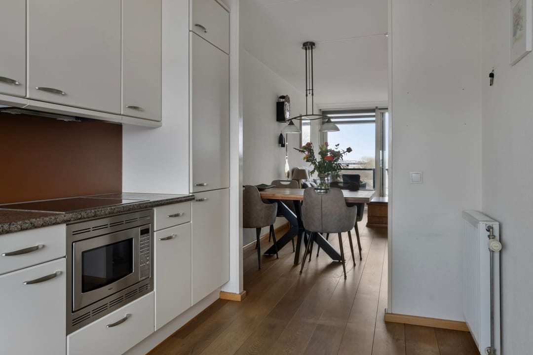 Photo 8 of Banier 69