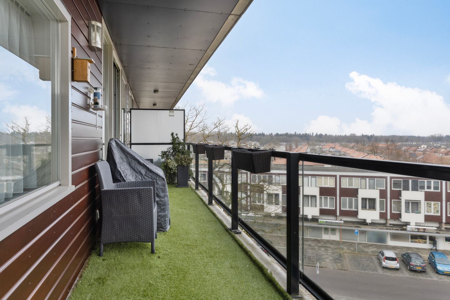 Photo 10 of Banier 69