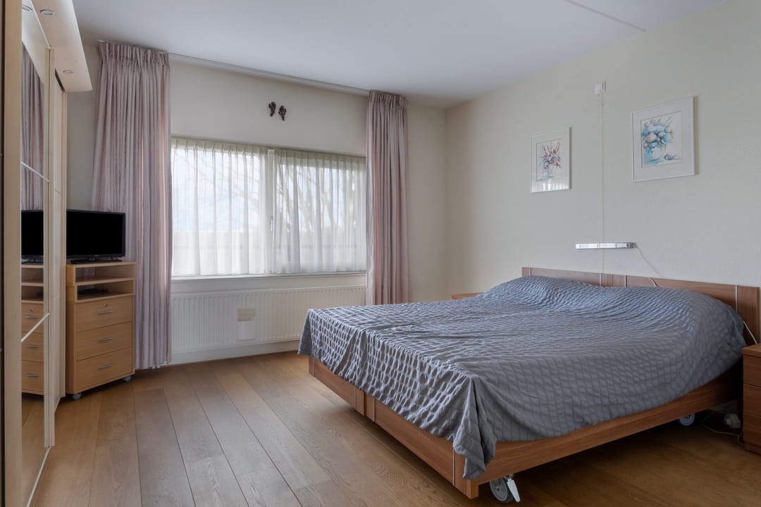 Photo 13 of Banier 69