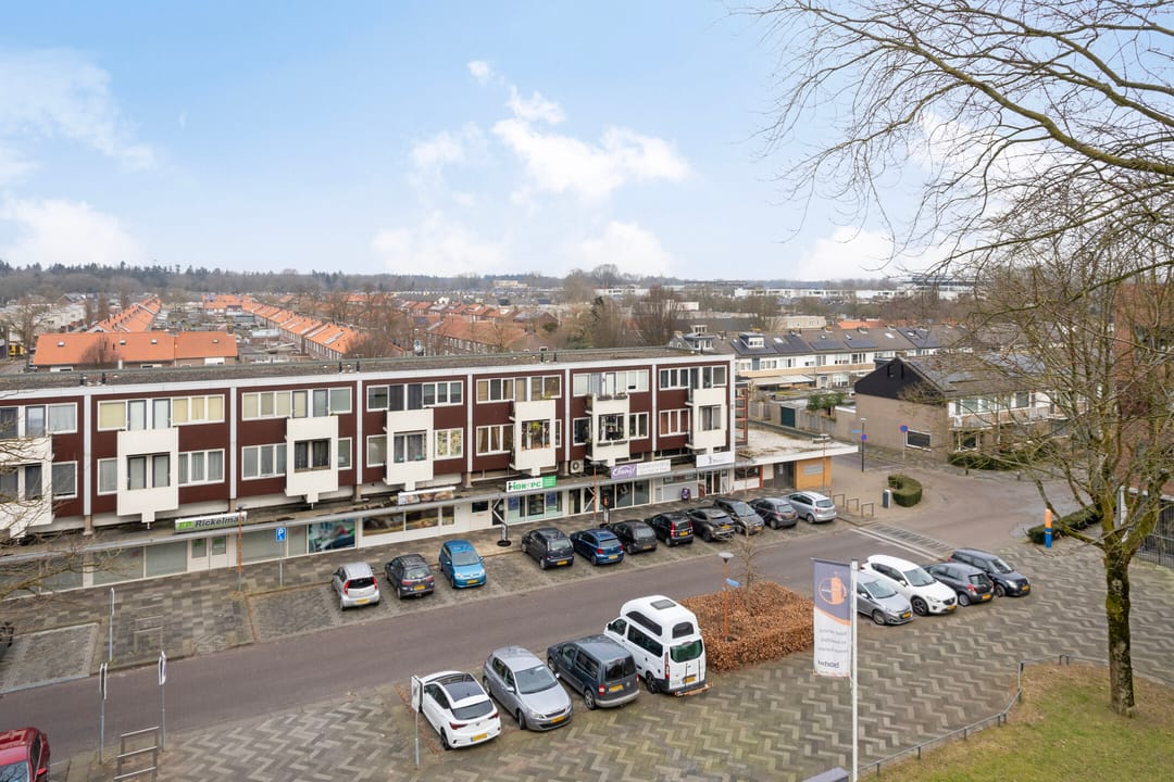 Photo 17 of Banier 69