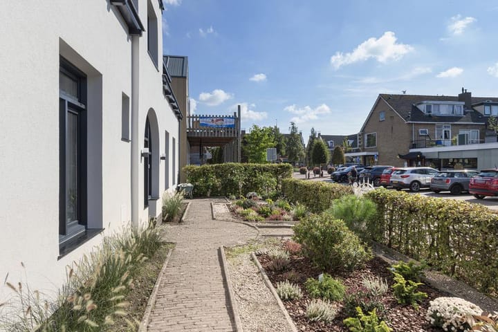 Foto 6 van Dorpsweg 8