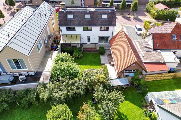 Foto 47 van Dorpsweg 8