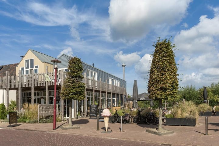 Foto 62 van Dorpsweg 8