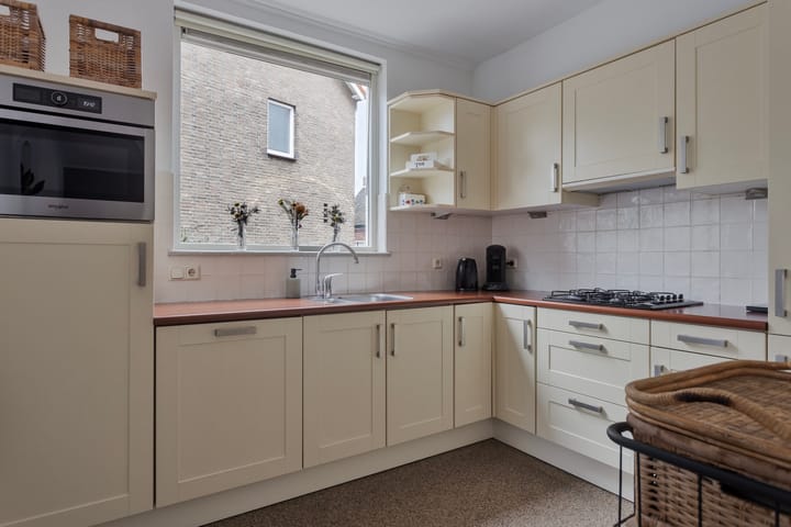 Foto 16 van Molenstraat 16