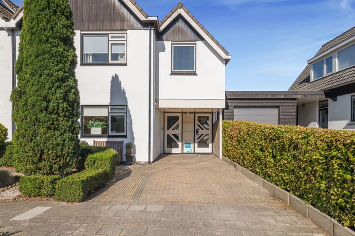 Foto 7 van Burgemeester Nieuwenhuijsenstraat 52