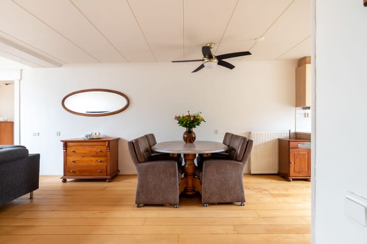 Foto 15 van Burgemeester Nieuwenhuijsenstraat 52