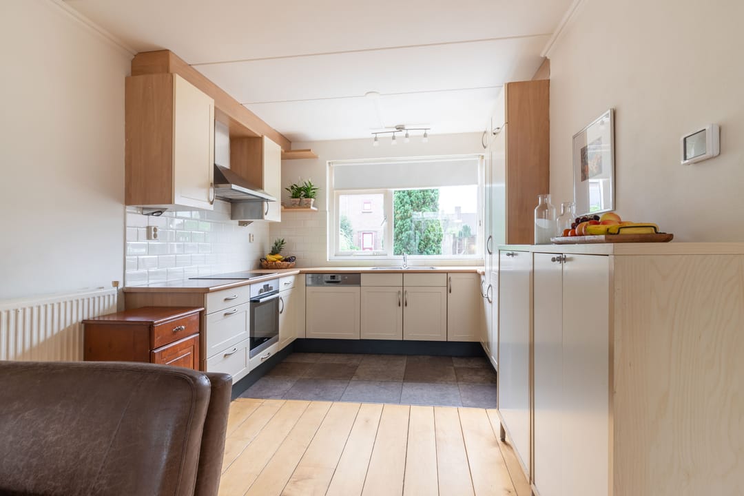 Foto 16 van Burgemeester Nieuwenhuijsenstraat 52