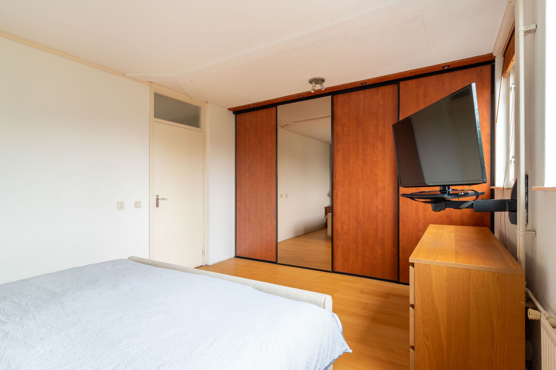 Foto 21 van Burgemeester Nieuwenhuijsenstraat 52