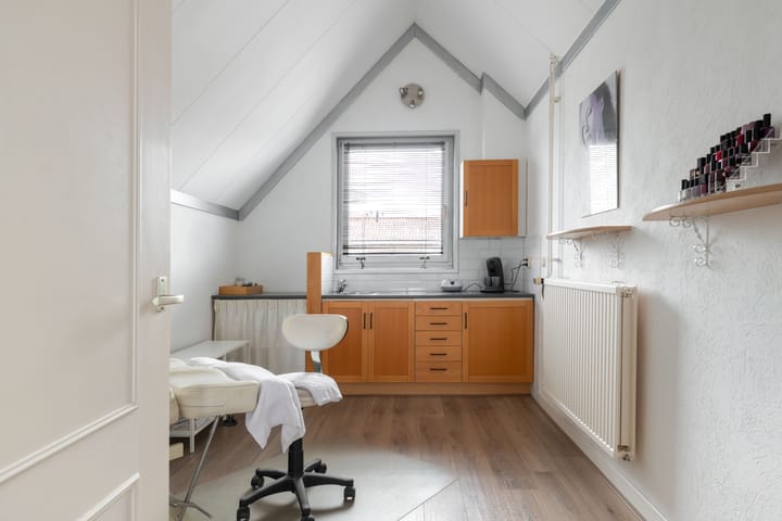 Foto 26 van Burgemeester Nieuwenhuijsenstraat 52