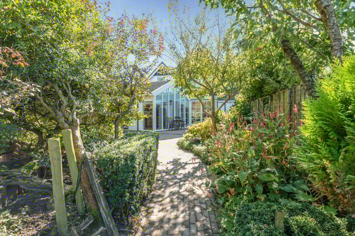 Foto 40 van Burgemeester Nieuwenhuijsenstraat 52