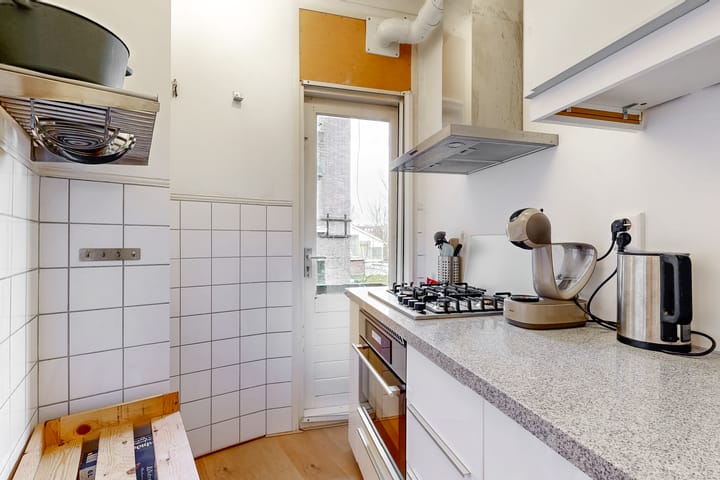 Foto 15 van Van Maanenstraat 14-C