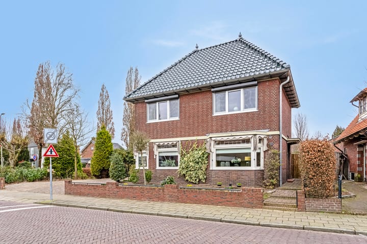 Photo 1 of Dr.Ariënsstraat 24