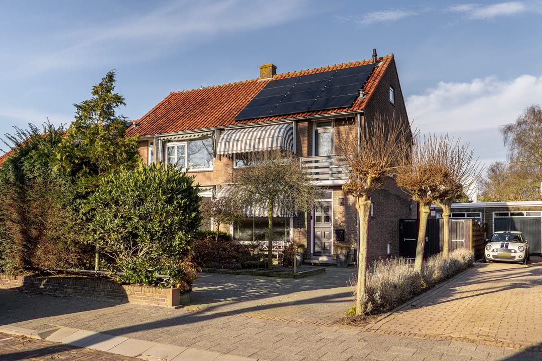 Foto 1 van Riouwlaan 52