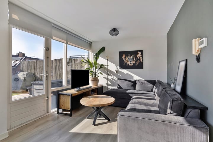 Photo 2 of Zeestraat 54-B