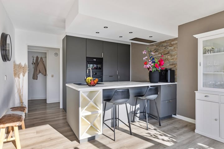 Photo 6 of Zeestraat 54-B