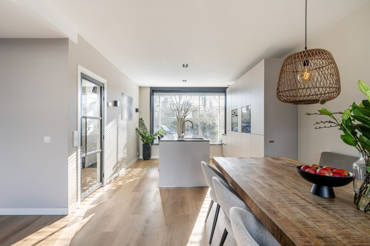 Foto 10 van Riouwlaan 52