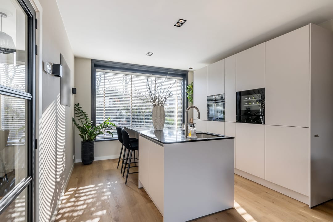 Foto 11 van Riouwlaan 52